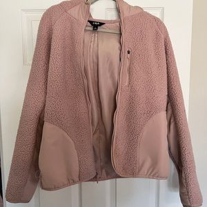 FILA SPORT PINK JACJET HARDLY WORN